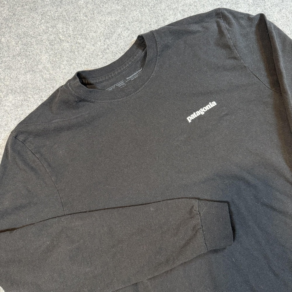 Patagonia Shirt Mens Medium Black Responsibili-Tee Long Sleeve Logo Graphic